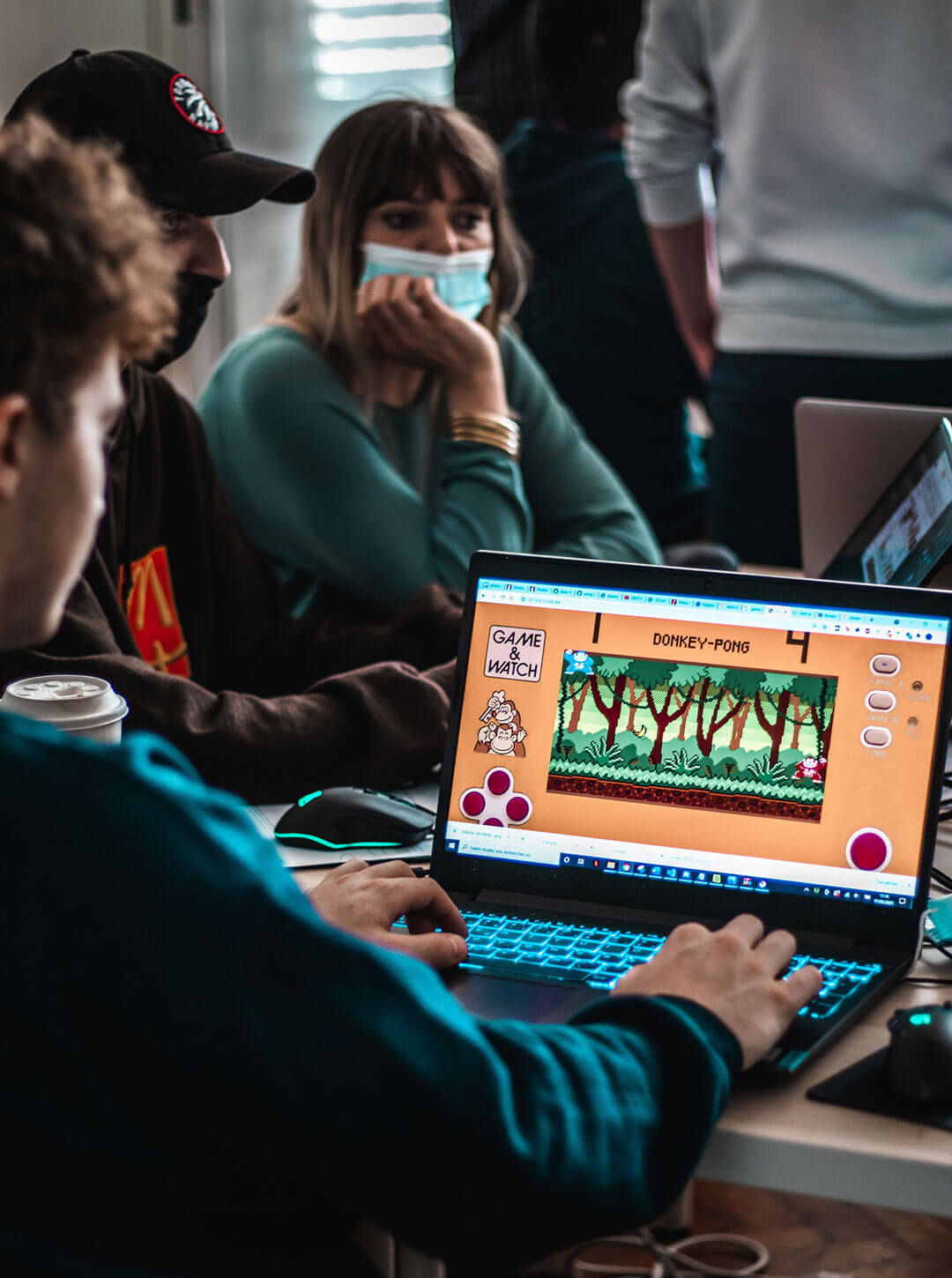 Formation aux métiers du numérique à l'école La Manu d'Amiens