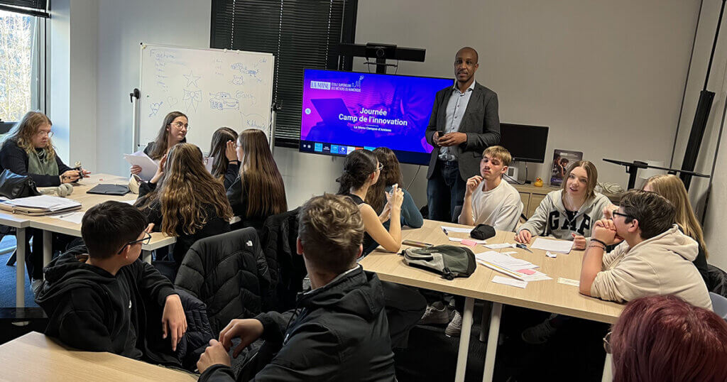 Camp Innovation pour les lycéens à l'école La Manu Amiens