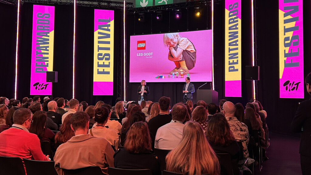 Salon Paris Packaging Week avec des étudiants en design à La Manu