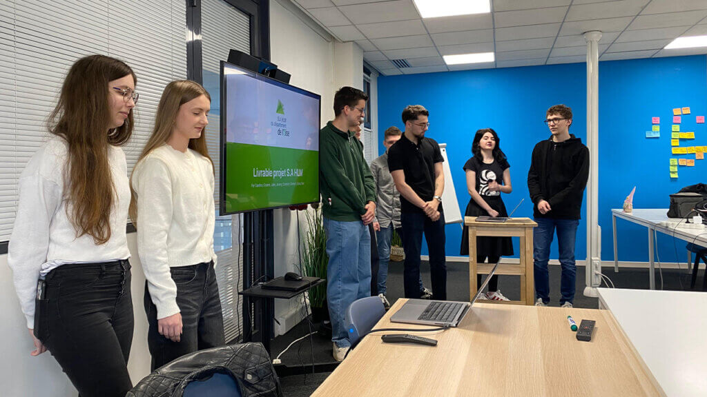 Projet d'application pour la SA HLM de l'Oise présenté par les étudiants de La Manu Compiègne
